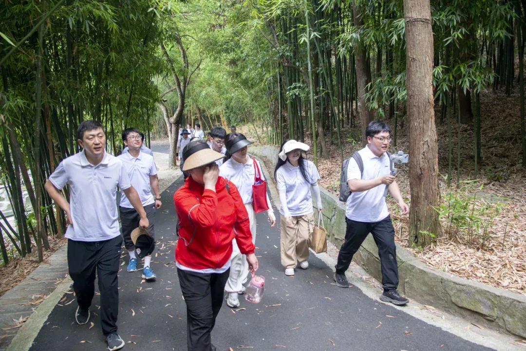 熱辣滾燙 揚(yáng)帆未來——巨人集團(tuán)公司團(tuán)建之旅